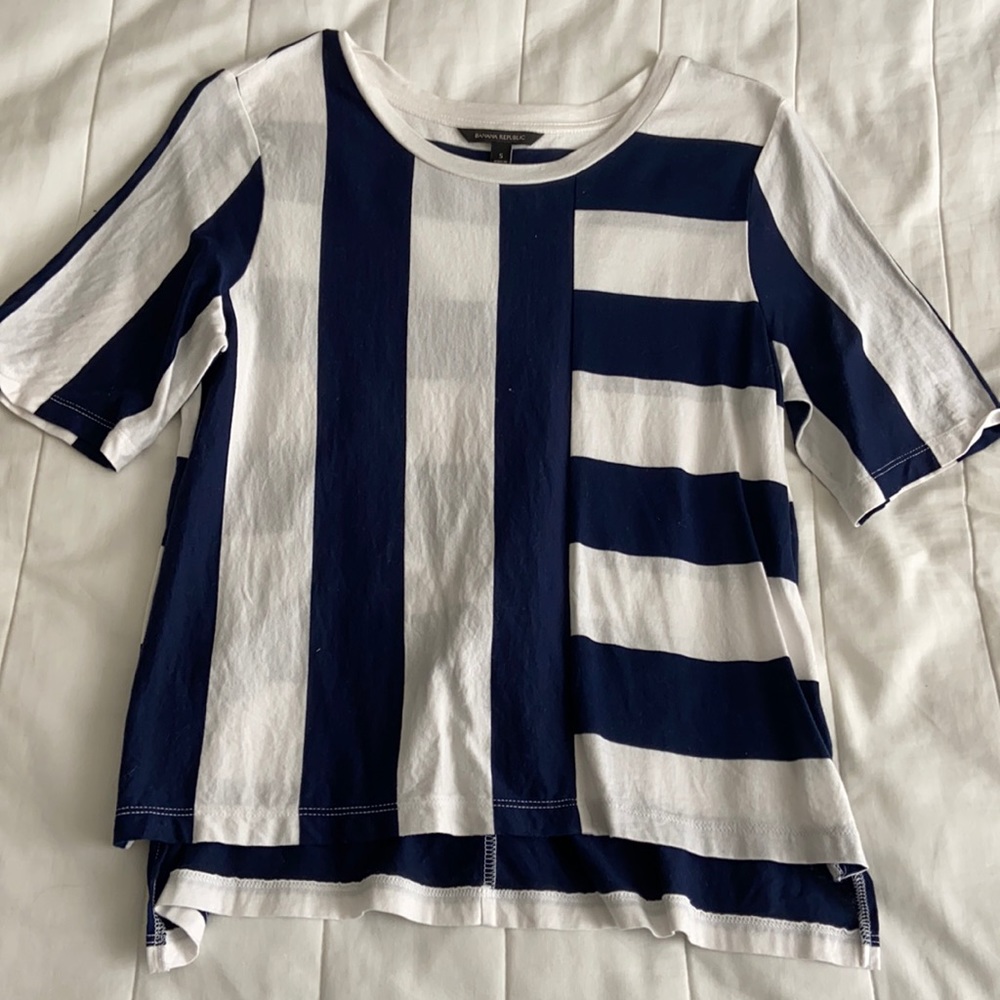 Banana republic top size small